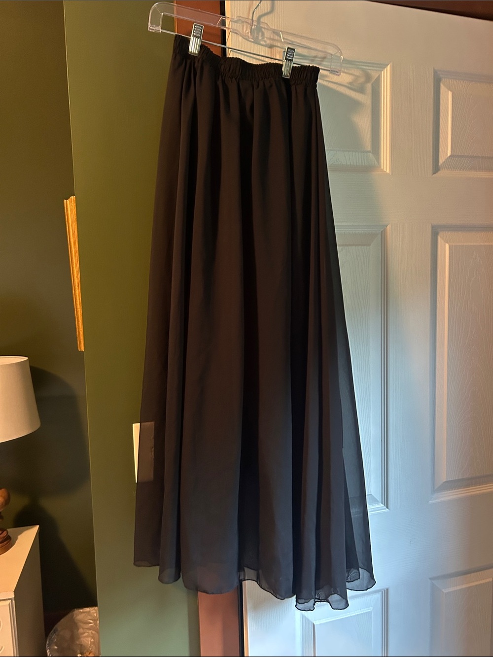 Flowing Black Maxi Skirt with Elastic Waistband xs-S